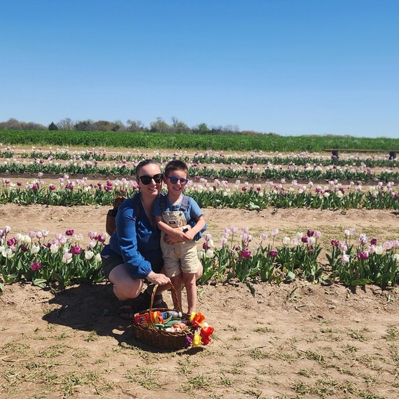 Meet Your Posher! - Picture 4 of 8